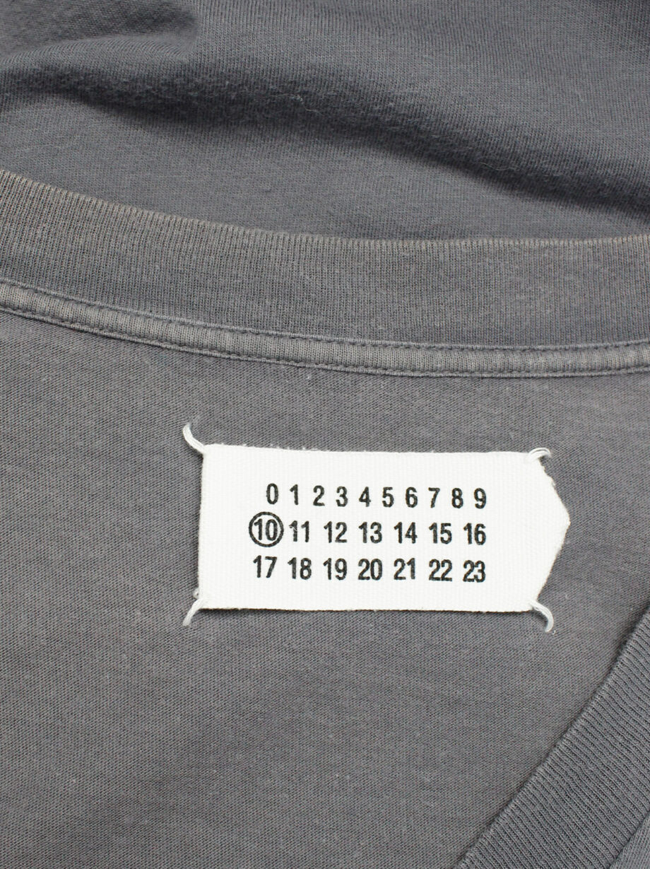 Maison Martin Margiela grey t-shirt with twisted seam on the v-neck spring 2010 (4)
