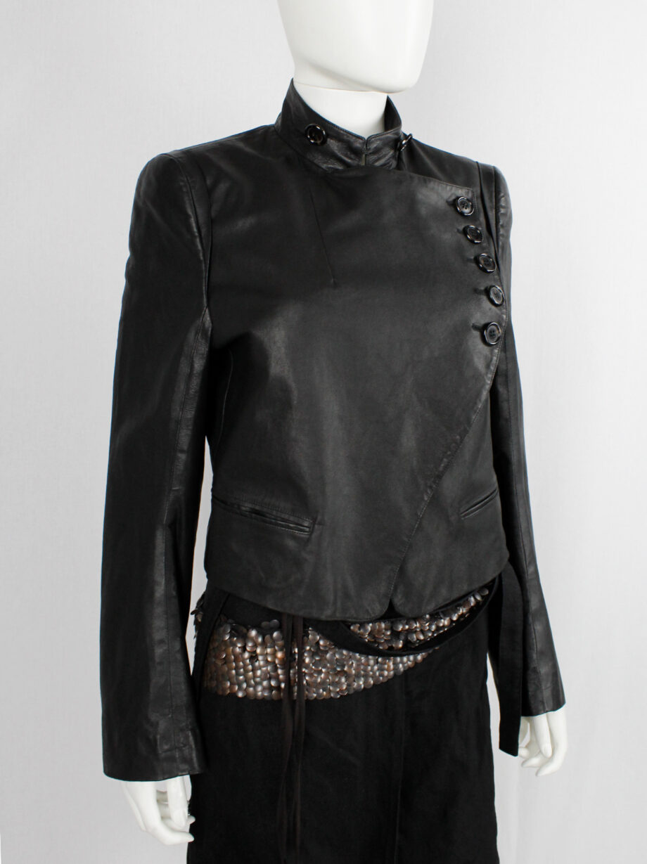 vintage Ann Demeulemeester black leather jacket with asymmetric button closure and removable collar fall 2003 (15)
