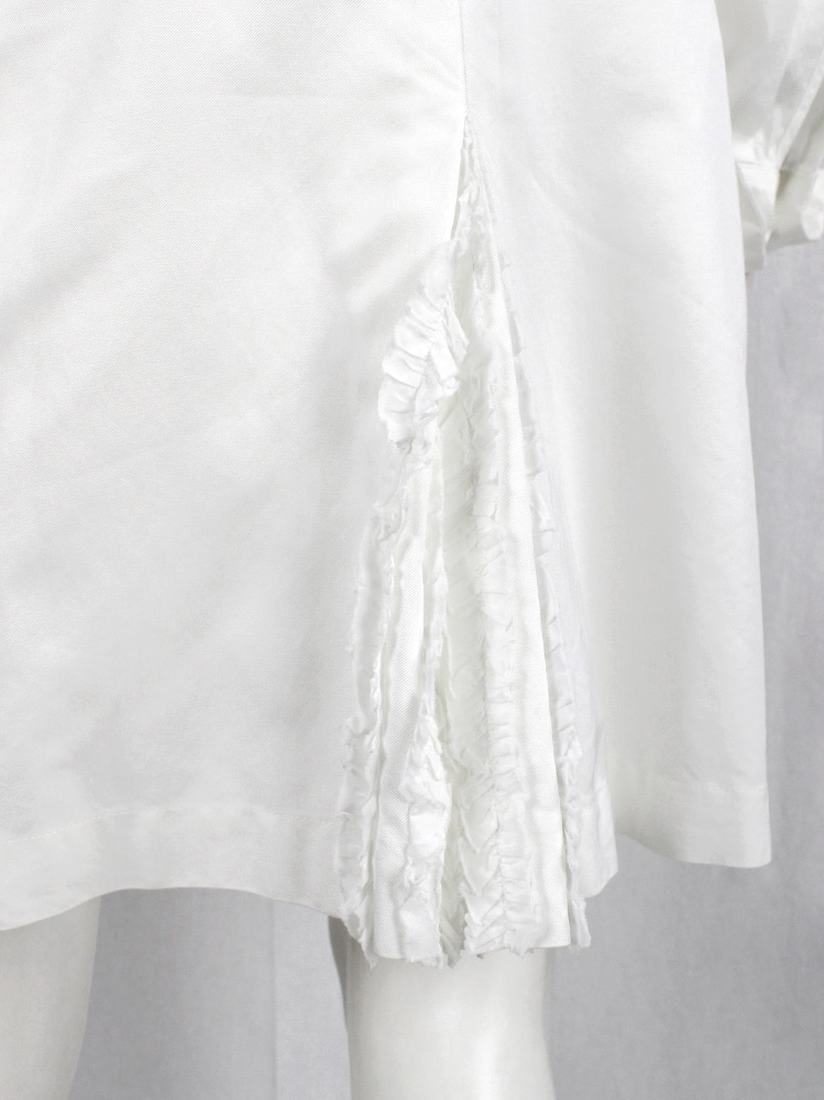 af Vandevorst white pencil skirt with back slit filled with frills pring 1999 (11)