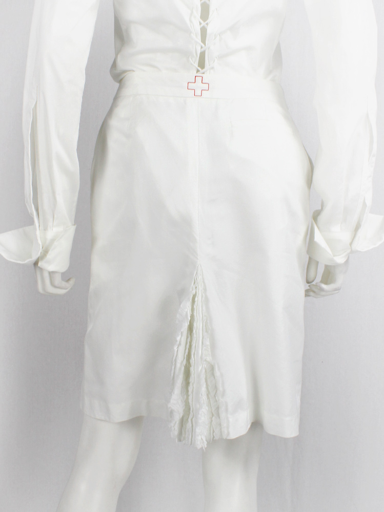 af Vandevorst white pencil skirt with back slit filled with frills pring 1999 (9)