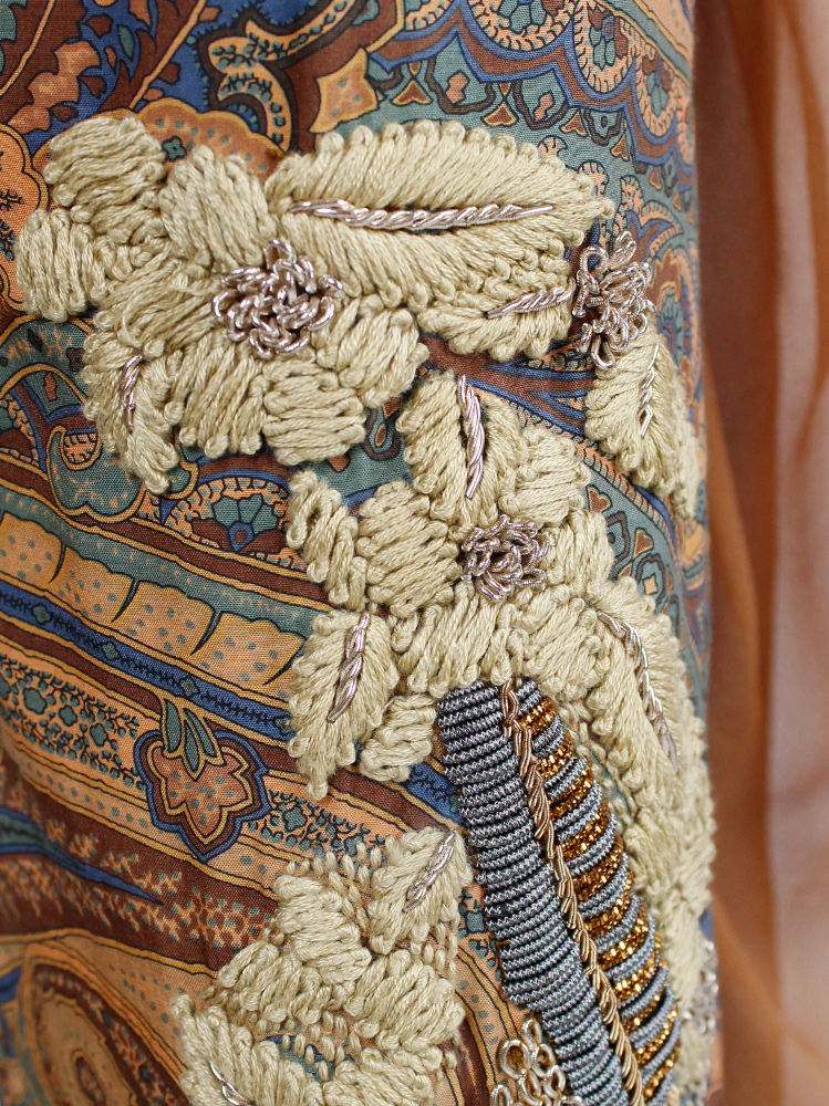 couture Vandevorst orange brocade trousers with gold and blue embroidery spring 2012 (1)