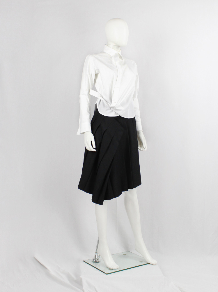 vintage Yohji Yamamoto white diagonal shirt with longer button strip and draped hem (11)