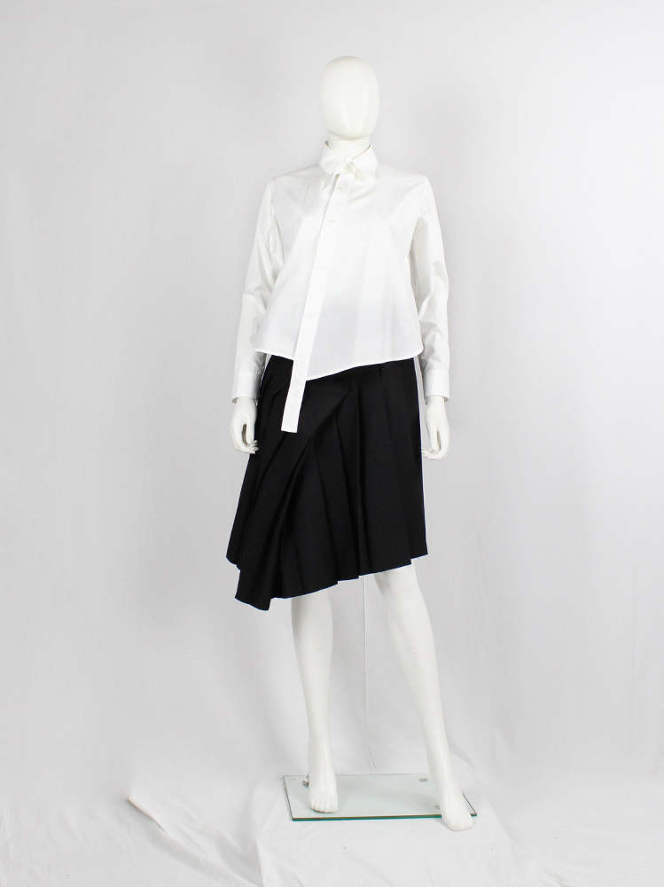 vintage Yohji Yamamoto white diagonal shirt with longer button strip and draped hem (9)