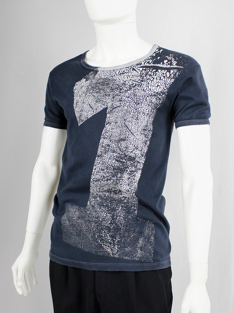 archive Maison Martin Margiela artisanal dark blue t-shirt with printed number 1 spring 2003 (4)