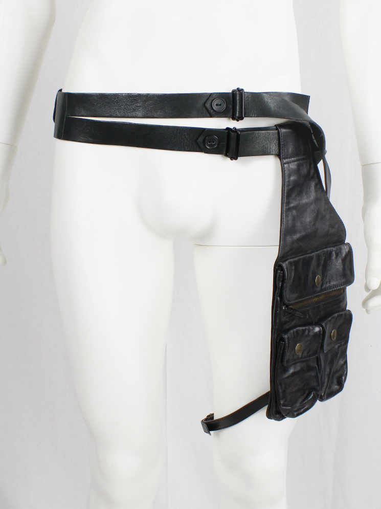 vintage af Vandevorst black leather tactical hunting pouch around the thigh with cargo pockets fall 2003 (1)