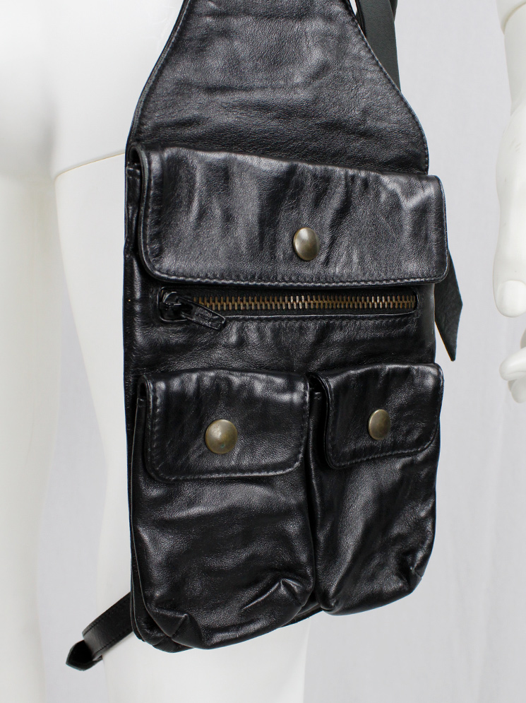 vintage af Vandevorst black leather tactical hunting pouch around the thigh with cargo pockets fall 2003 (4)