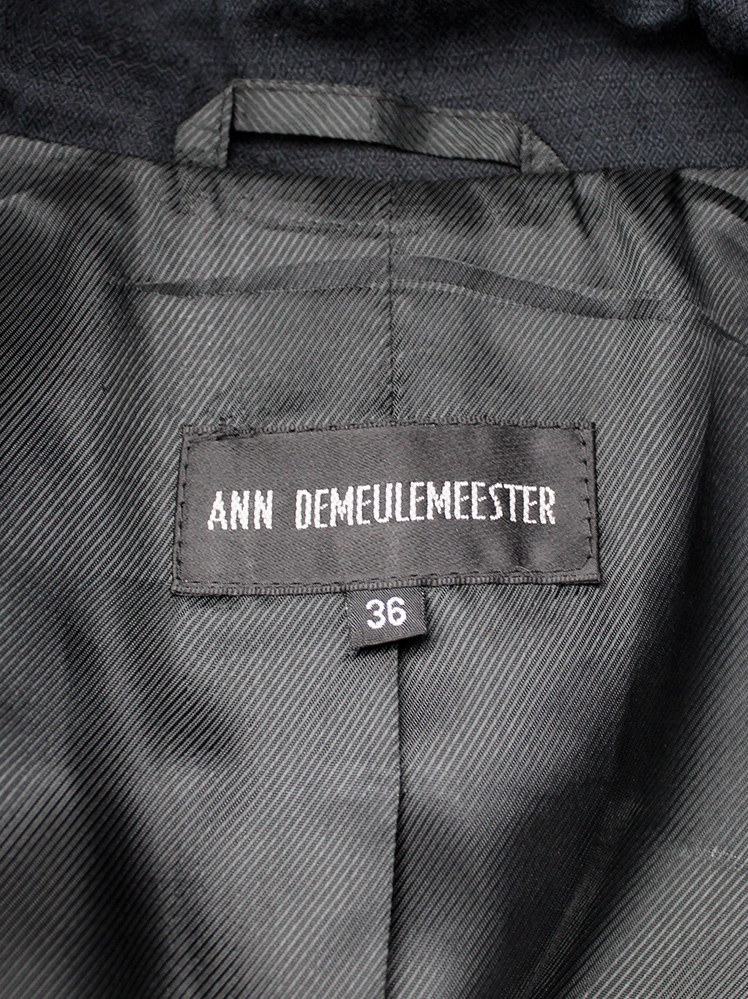 Ann Demeulemeester black cutaway jacket with overlapping front neckline spring 2007 (15)