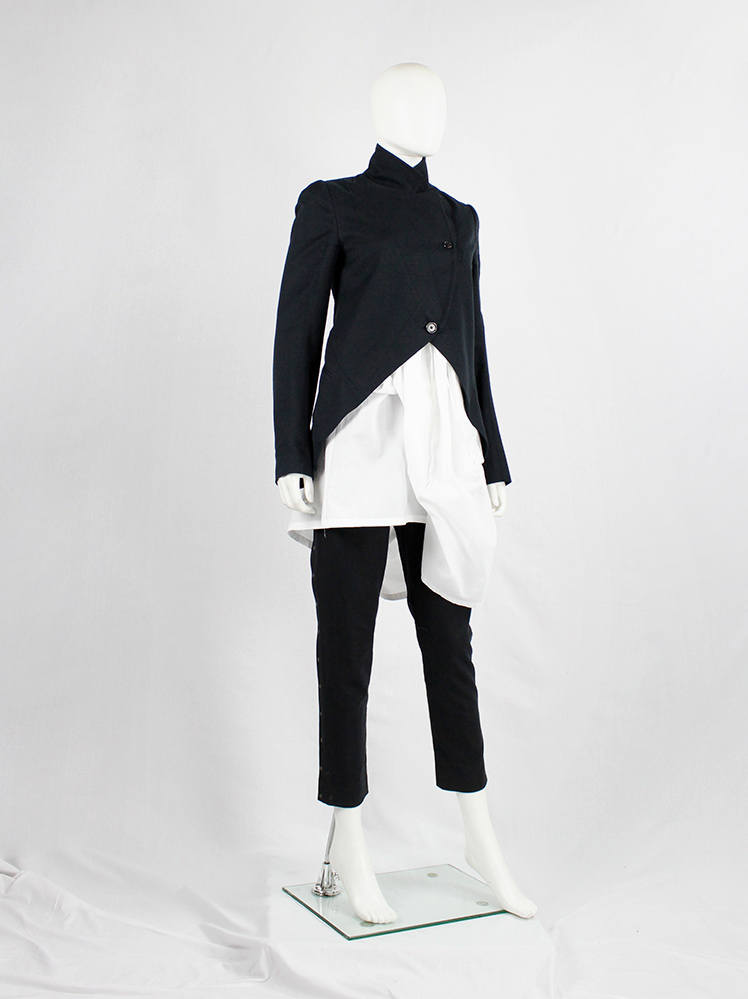 Ann Demeulemeester black cutaway jacket with overlapping front neckline spring 2007 (5)