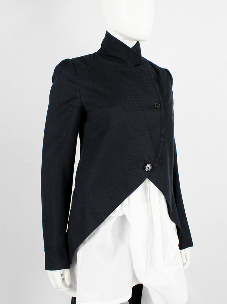 Ann Demeulemeester black cutaway jacket with overlapping front neckline spring 2007 (6)