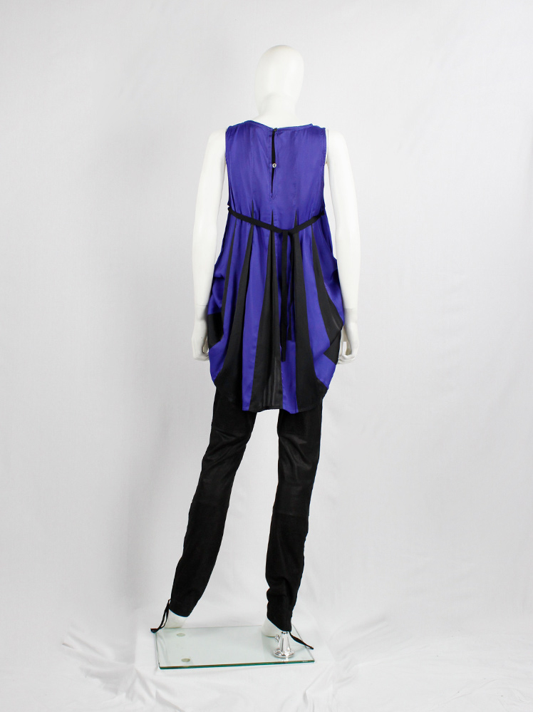 Ann Demeulemeester blue transformable draped dress with black inserts fall 2020 (6)