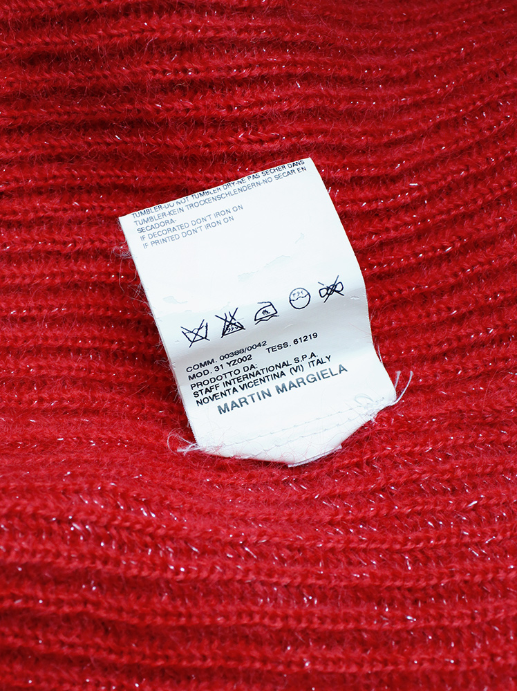 vintage Maison Martin Margiela red knit bolero with oversized Modele depose label fall 2004 (15)