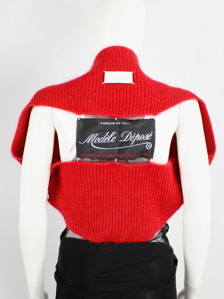 vintage Maison Martin Margiela red knit bolero with oversized Modele depose label fall 2004 (9)