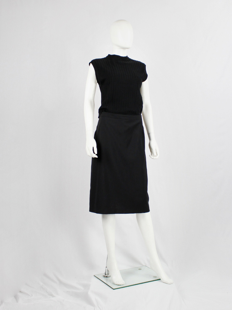 vintage Maison Martin Margiela black skirt tailored outwards with exposed lining on the back fall 2005 (2)