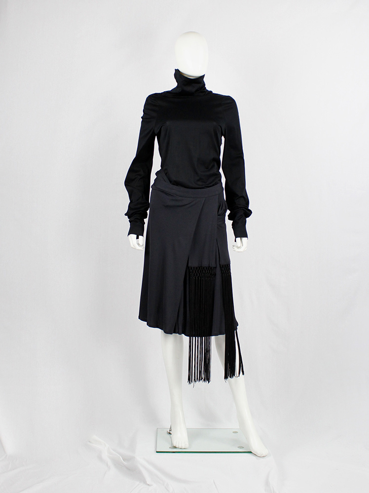 vintage Veronique Branquinho dark grey skirt with panels of macramé decoration and fringes spring 2007 (4)