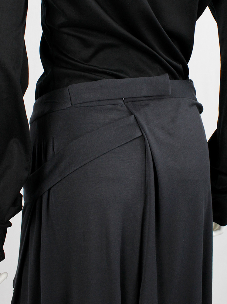vintage Veronique Branquinho dark grey skirt with panels of macramé decoration and fringes spring 2007 (9)