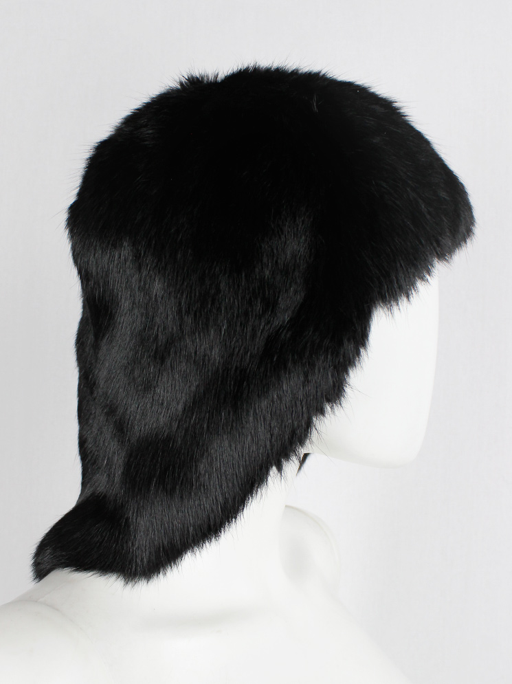 vintage Maison Martin Margiela x BLESS black fur wig made of recycled fur coats fall 1997 (1)