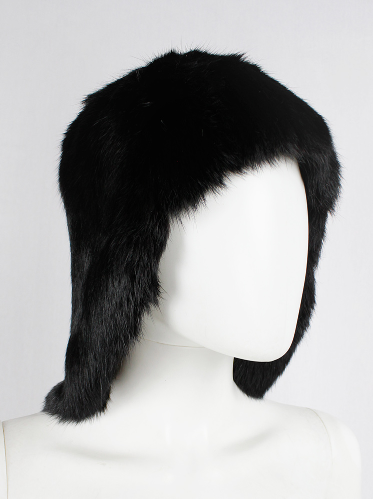 vintage Maison Martin Margiela x BLESS black fur wig made of recycled fur coats fall 1997 (2)
