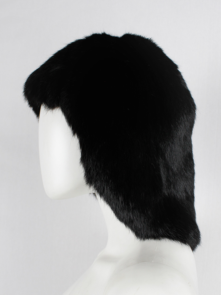vintage Maison Martin Margiela x BLESS black fur wig made of recycled fur coats fall 1997 (3)