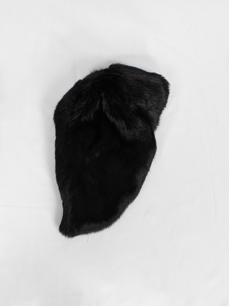 vintage Maison Martin Margiela x BLESS black fur wig made of recycled fur coats fall 1997 (7)