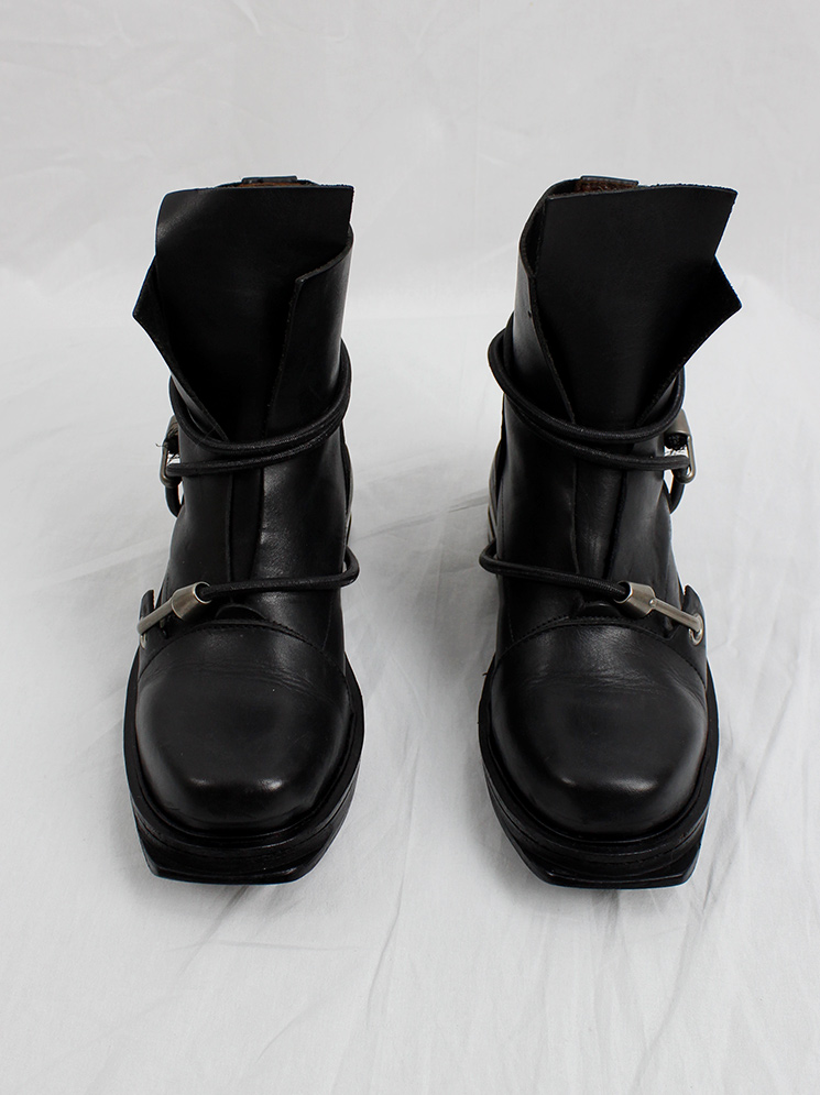 vintage Dirk Bikkembergs black mountaineering boots with metal heel and black elastic fall 1996 (4)