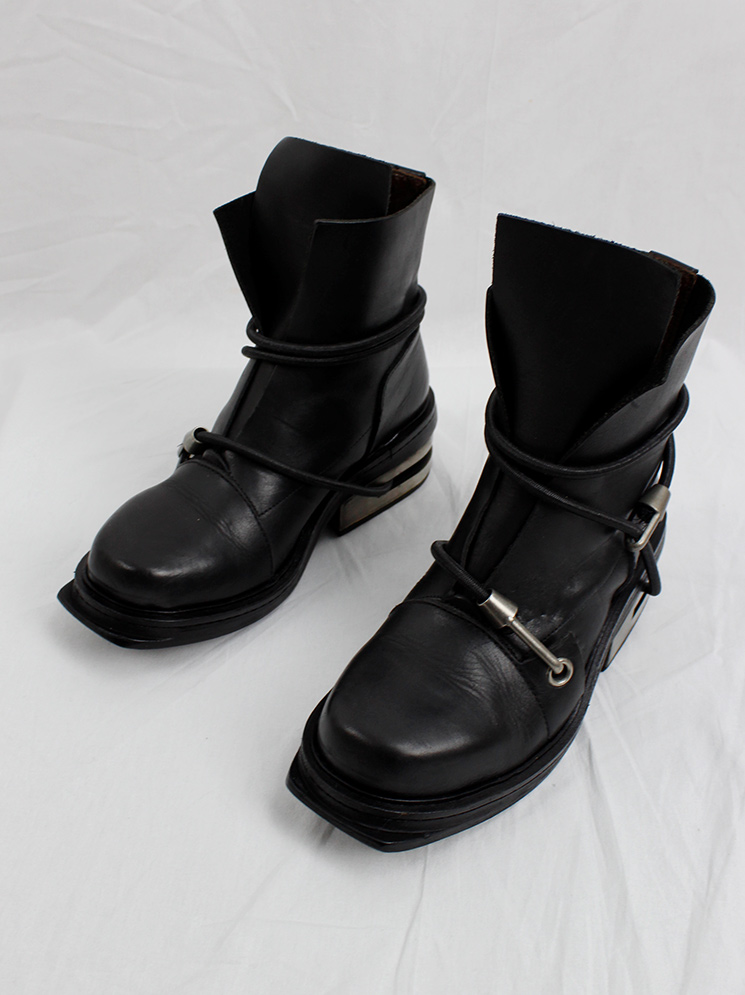 vintage Dirk Bikkembergs black mountaineering boots with metal heel and black elastic fall 1996 (5)