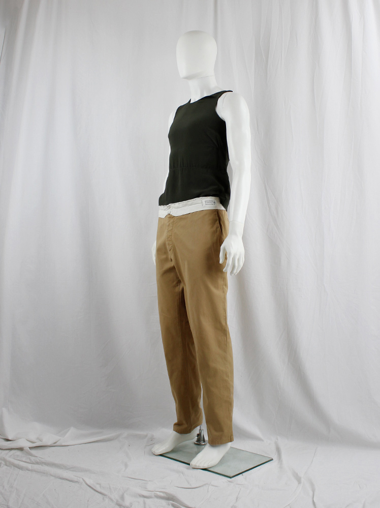 Maison Martin Margiela light brown trousers with folded waistband showing the logo fall 2018 (4)