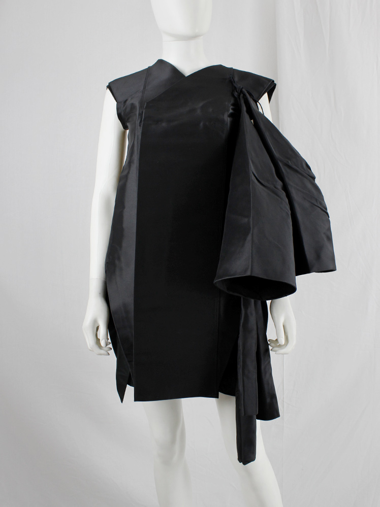 Rick Owens FAUN black geometric vest with hanging sea sponges or bells spring 2015 (11)