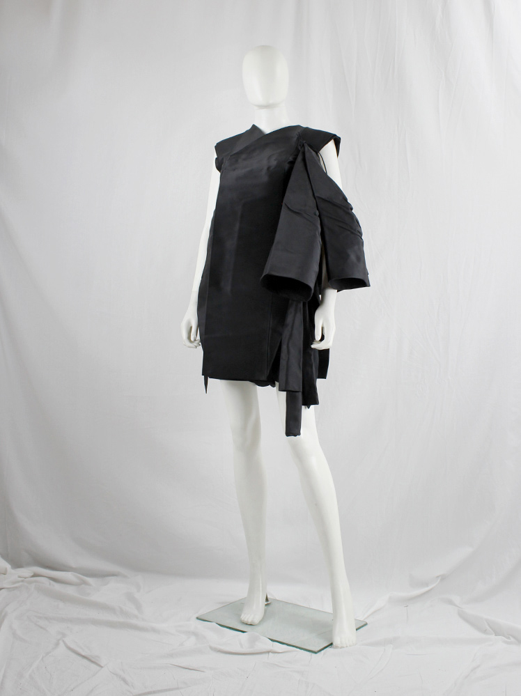 Rick Owens FAUN black geometric vest with hanging sea sponges or bells spring 2015 (16)