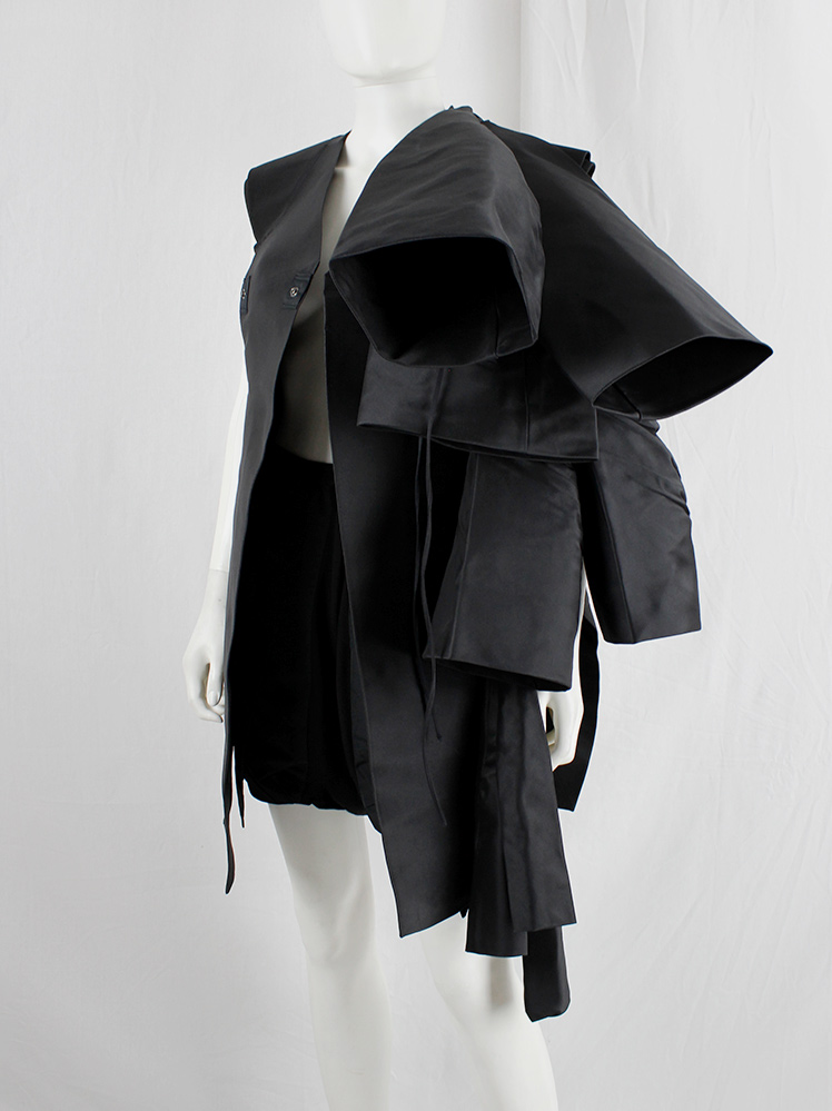 Rick Owens FAUN black geometric vest with hanging sea sponges or bells spring 2015 (19)