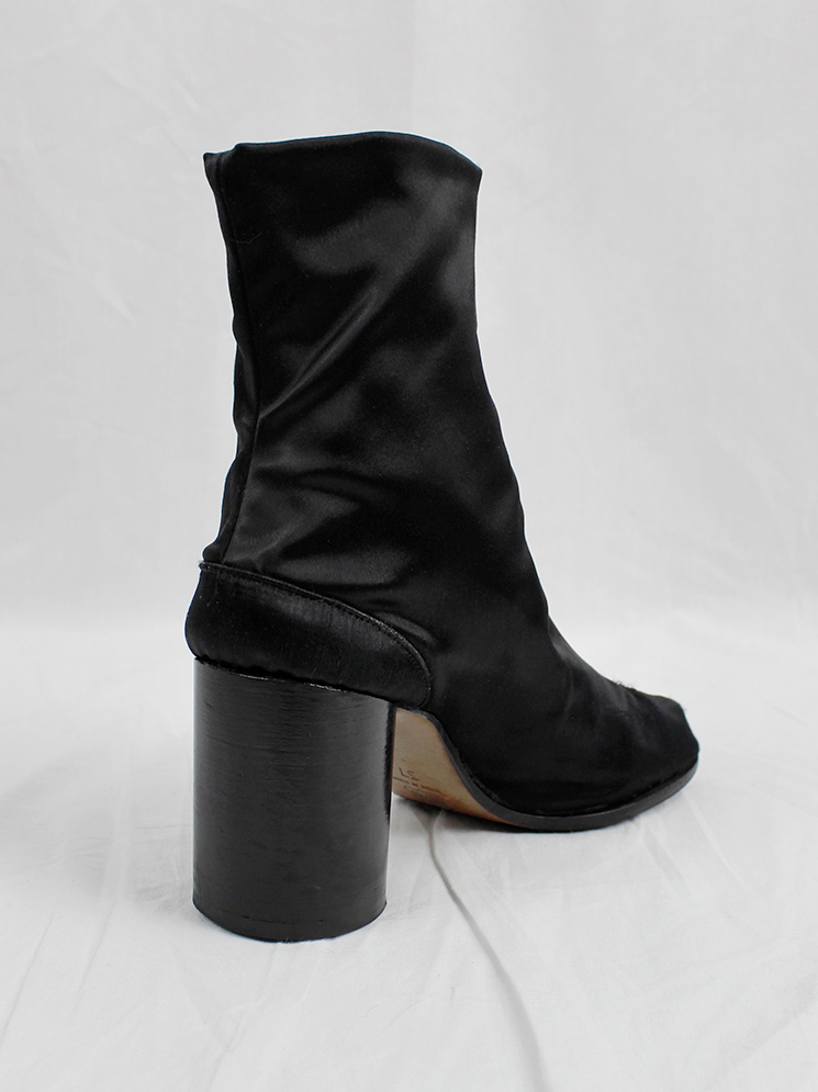 vintage Maison Martin Margiela black classic satin tabi boots with cylinder heel 1990s 90s (12)