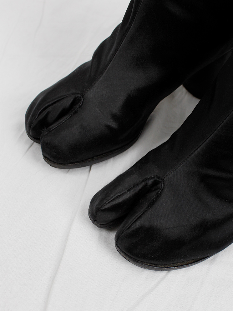 vintage Maison Martin Margiela black classic satin tabi boots with cylinder heel 1990s 90s (7)