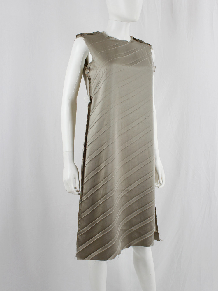vintage Maison Martin Margiela grey inside-out shift dress with diagonal pleats and frayed edges fall 1993 (8)