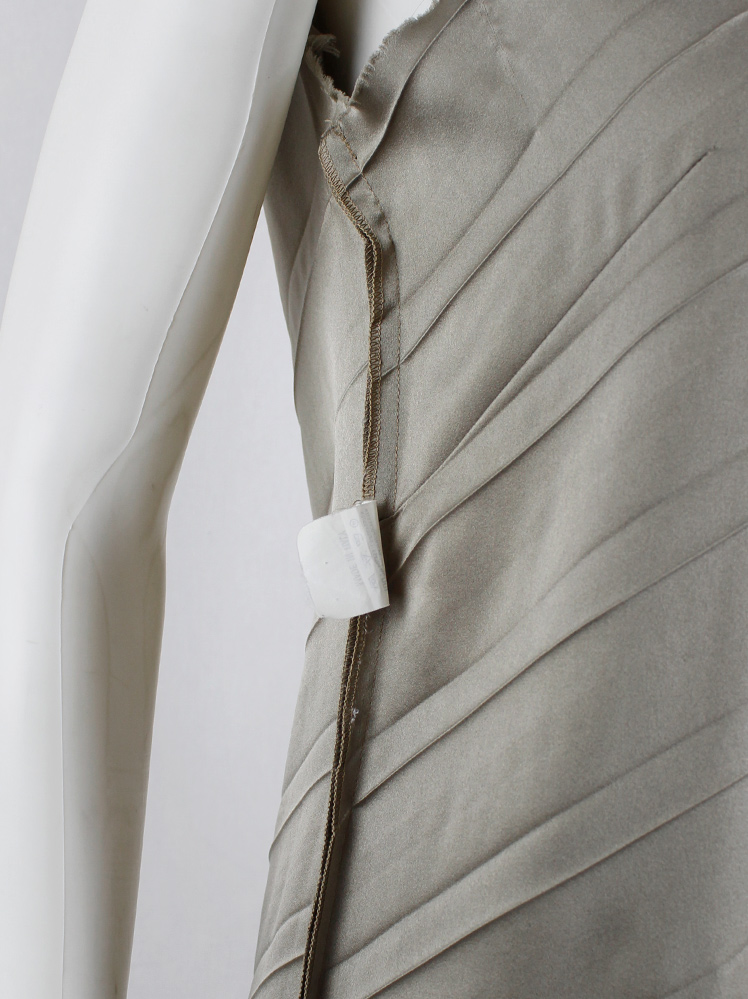 vintage Maison Martin Margiela grey inside-out shift dress with diagonal pleats and frayed edges fall 1993 (9)