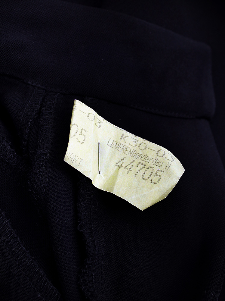 vintage a f Vandevorst black tailored dress with side slit and curved shoulders fall 2001 (14)