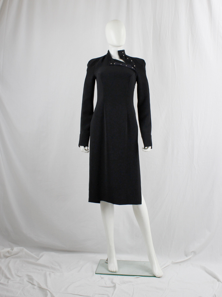 vintage a f Vandevorst black tailored dress with side slit and curved shoulders fall 2001 (19)