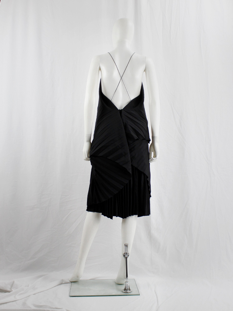 vintage af Vandevorst black draped backless dress with accordeon pleats spring 2014 (1)