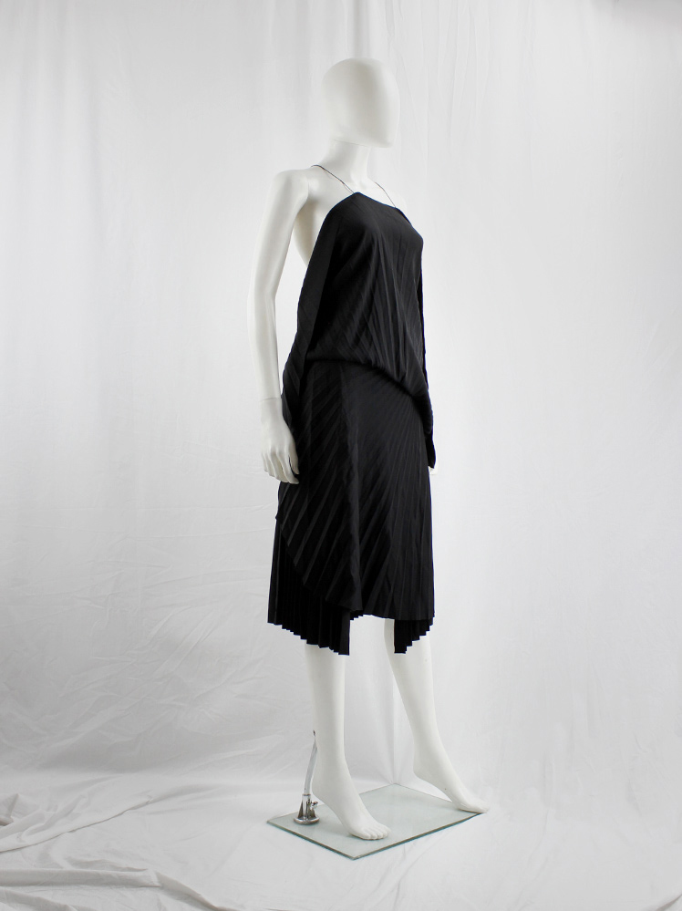 vintage af Vandevorst black draped backless dress with accordeon pleats spring 2014 (15)