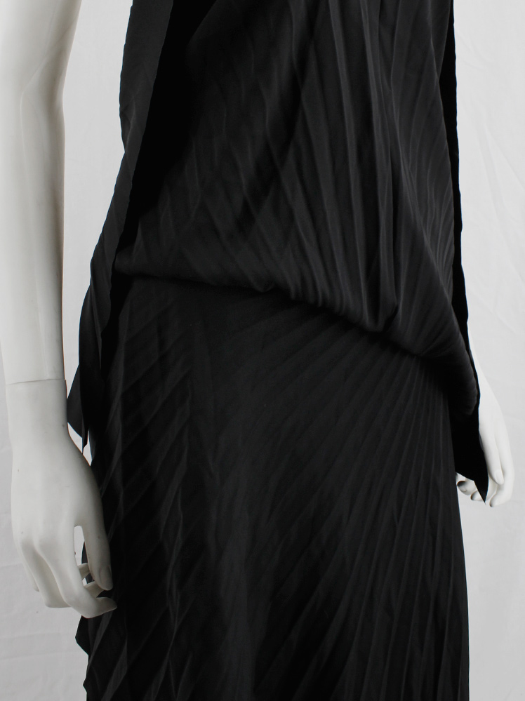 vintage af Vandevorst black draped backless dress with accordeon pleats spring 2014 (8)