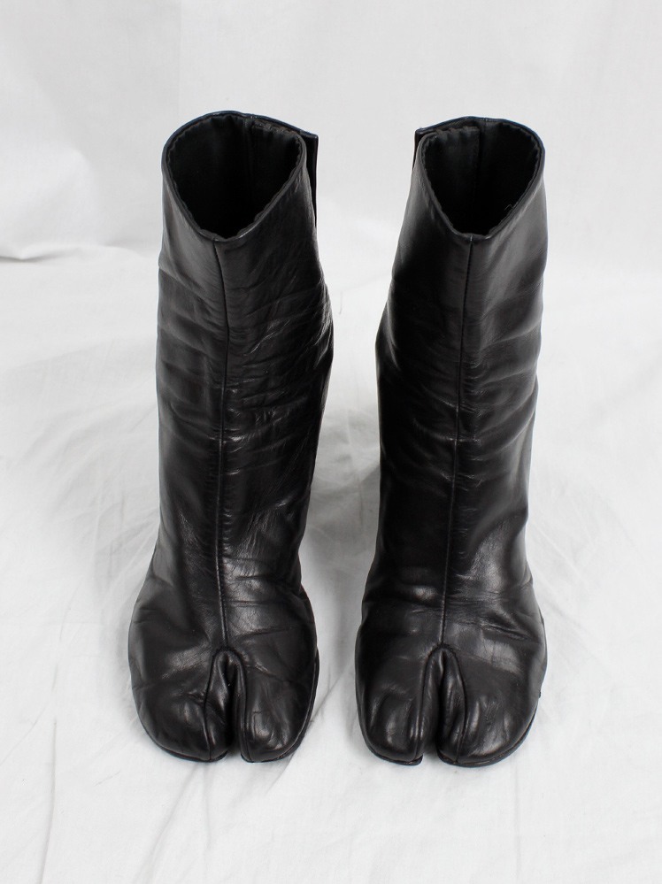 vintage Maison Martin Margiela black classic tabi boots with cylinder heel 1990s 90s (4)