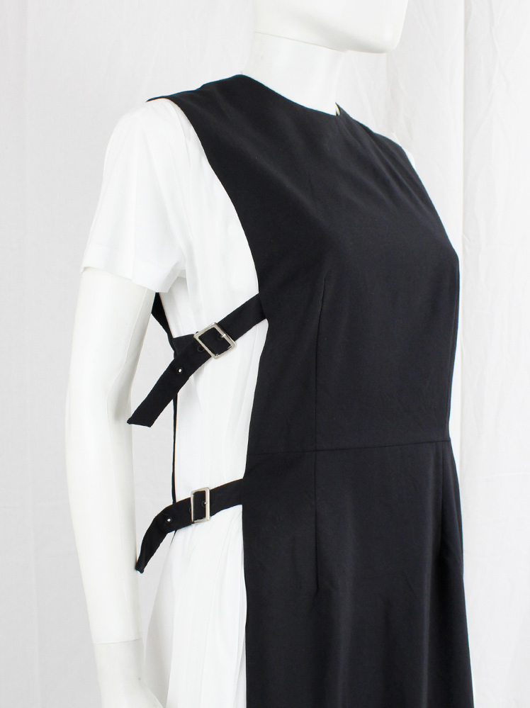 vintage Noir Kei Ninomiya black dress with open side gathered by two belts fall 2016 (7)