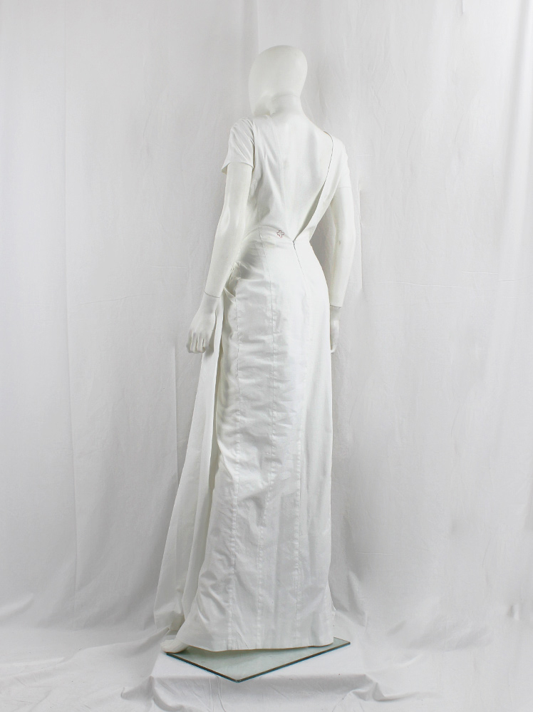 vintage A.F. Vandevorst white maxi dress with pleated front skirt on padding and open back fall 2015 (18)