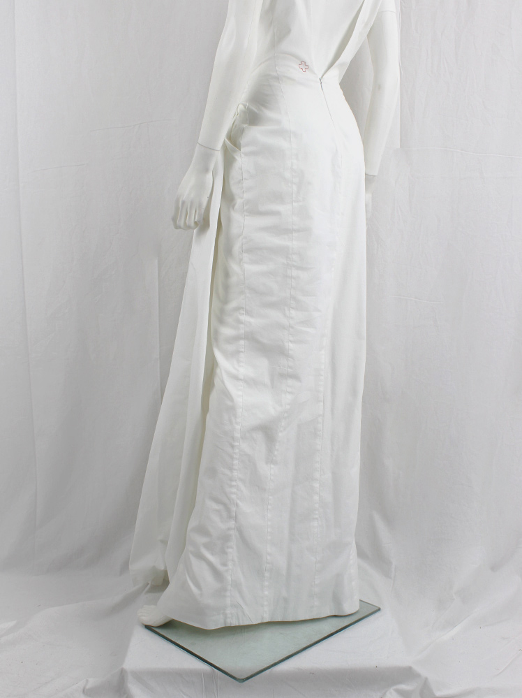 vintage A.F. Vandevorst white maxi dress with pleated front skirt on padding and open back fall 2015 (19)