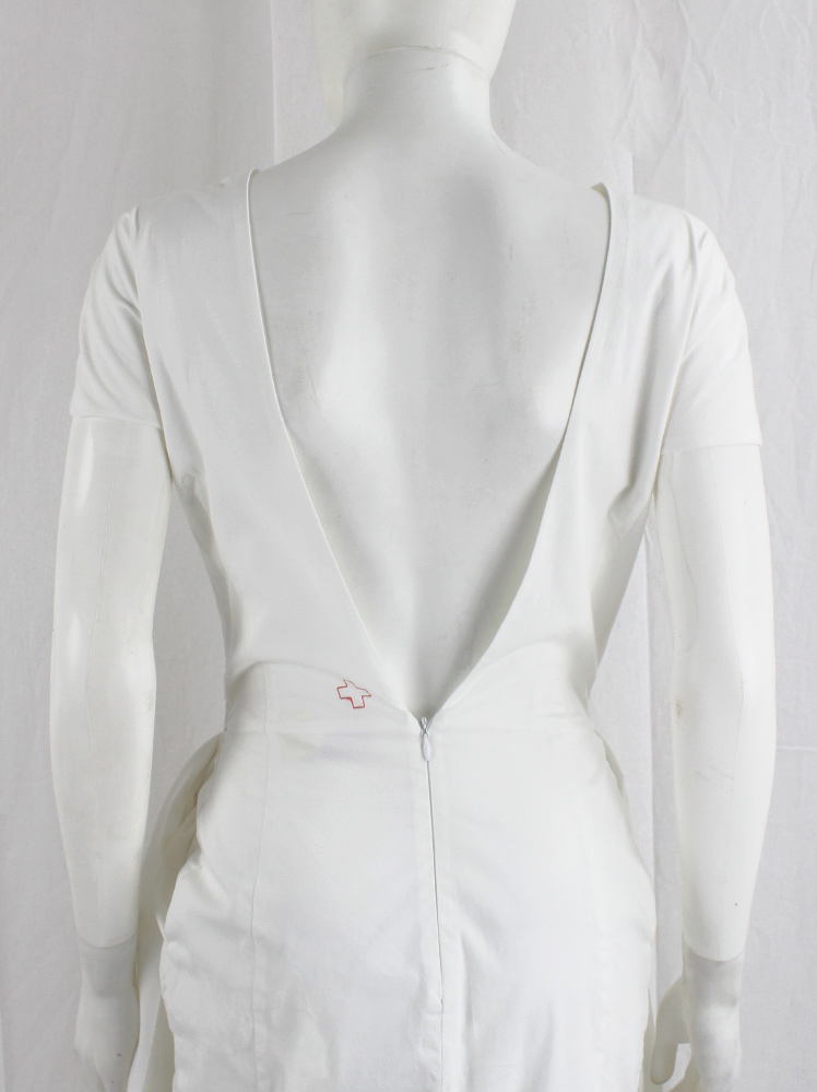 vintage A.F. Vandevorst white maxi dress with pleated front skirt on padding and open back fall 2015 (3)
