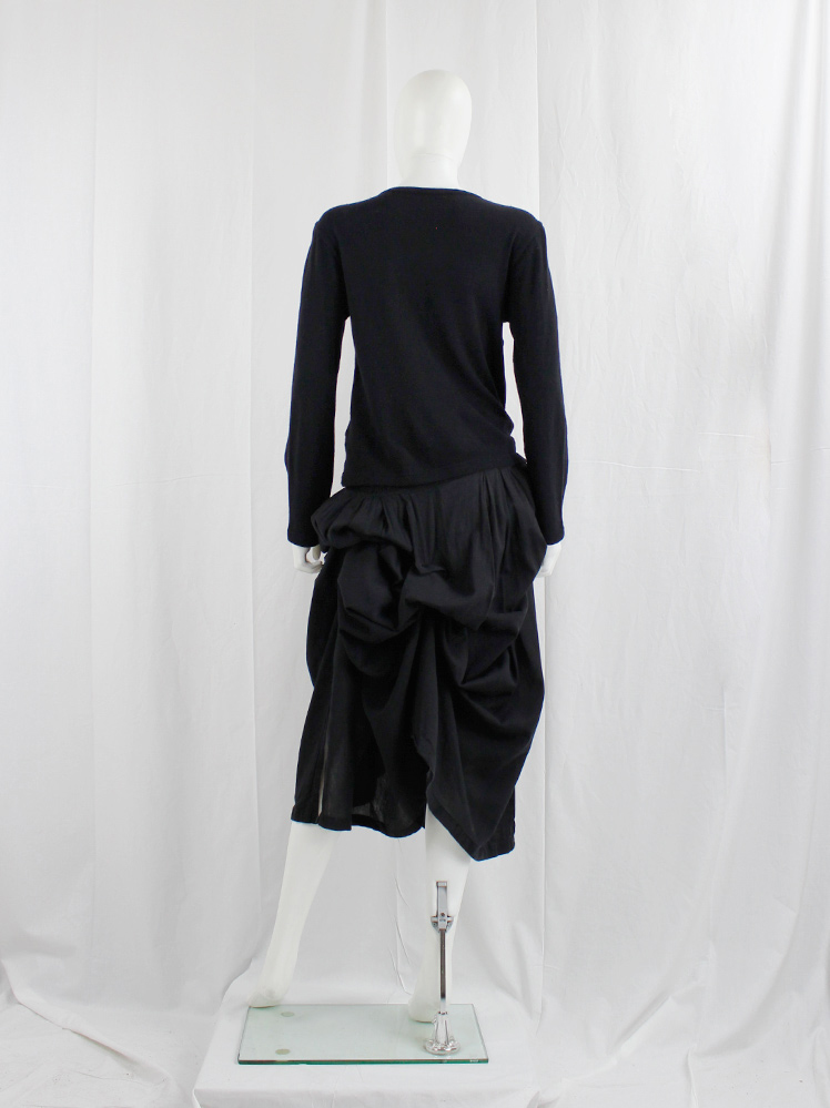 vintage Comme des Garçons black jumper with two large three-dimensional roses fall 2013 (9)