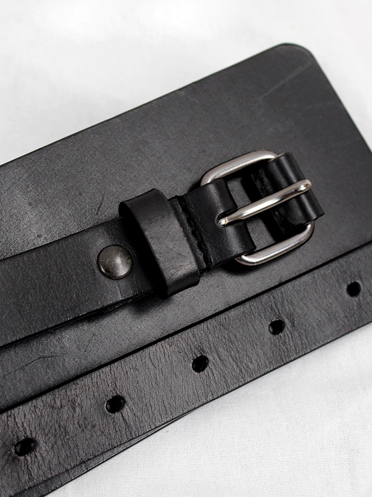 vintage af Vandevorst black double leather belts layered over a v-shaped wider belt fall 2016 (14)