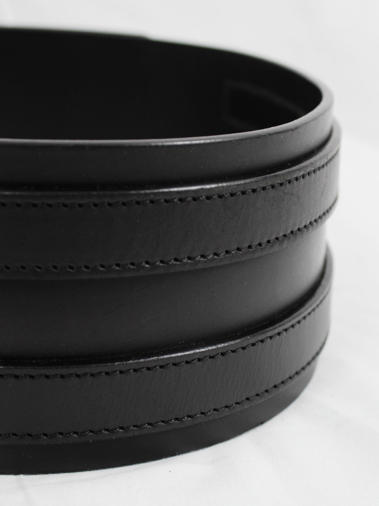 vintage af Vandevorst black double leather belts layered over a v-shaped wider belt fall 2016 (18)