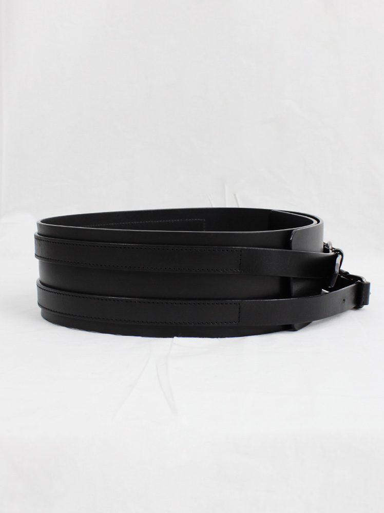 vintage af Vandevorst black double leather belts layered over a v-shaped wider belt fall 2016 (19)