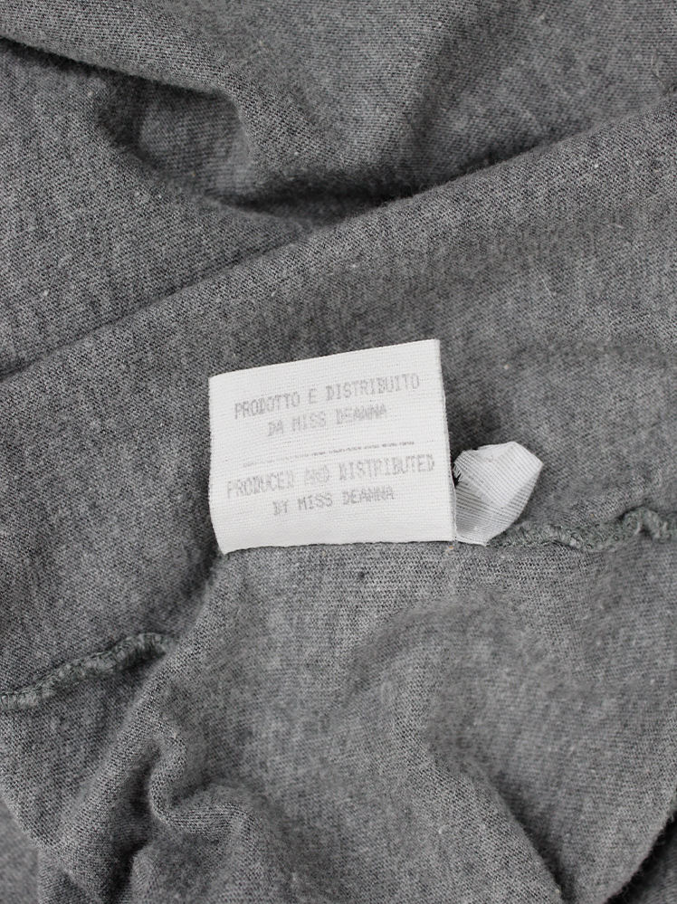 vinta geMaison Martin Margiela grey two-dimensional jumper with circular neckline fall 1998 (14)