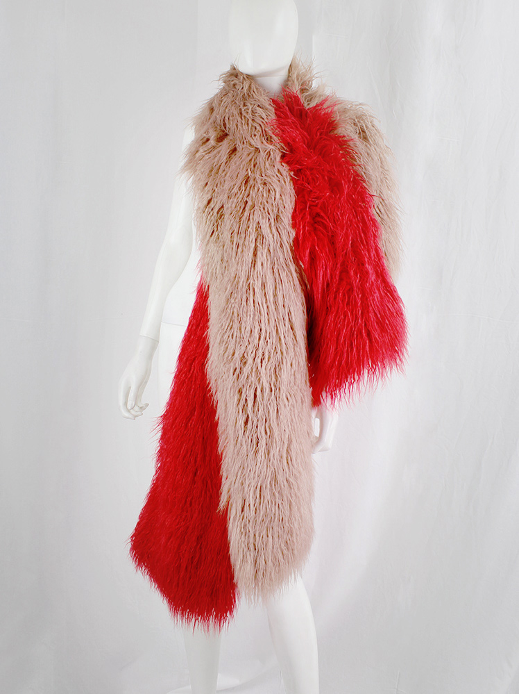 vintage Dries Van Noten salmon and red oversized shaggy faux fur scarf fall 2018 (14)