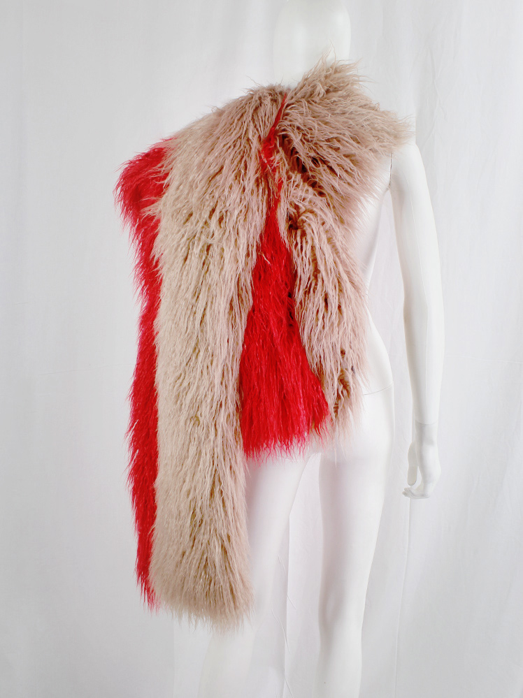 vintage Dries Van Noten salmon and red oversized shaggy faux fur scarf fall 2018 (18)